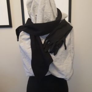BR Black Woven Scarf & Glove Set